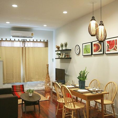 The Serene House Bangkok Exterior foto